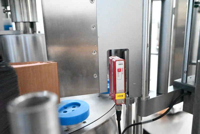 Square Food Jar Labeling Machine
